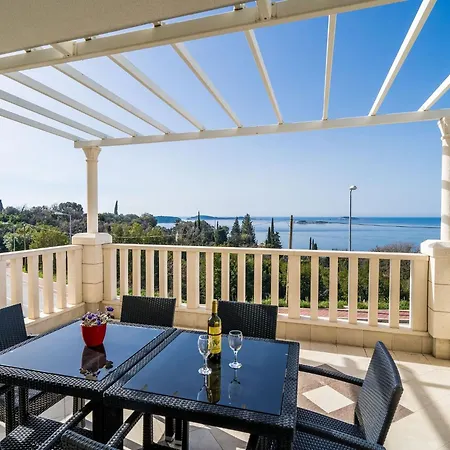 Samba - Two-bedroom With Terrace And Sea View - A4 1 公寓 *